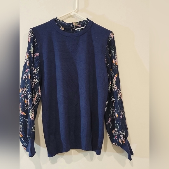 Sioni Milano Navy blue floral Top | size: M | NWT - Picture 1 of 4